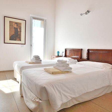 South Apartment With Pool Torri Del Benaco Ngoại thất bức ảnh