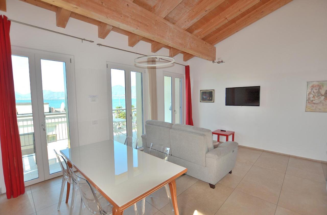 South Apartment With Pool Torri Del Benaco Ngoại thất bức ảnh