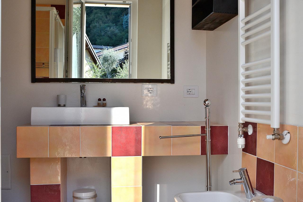 South Apartment With Pool Torri Del Benaco Ngoại thất bức ảnh